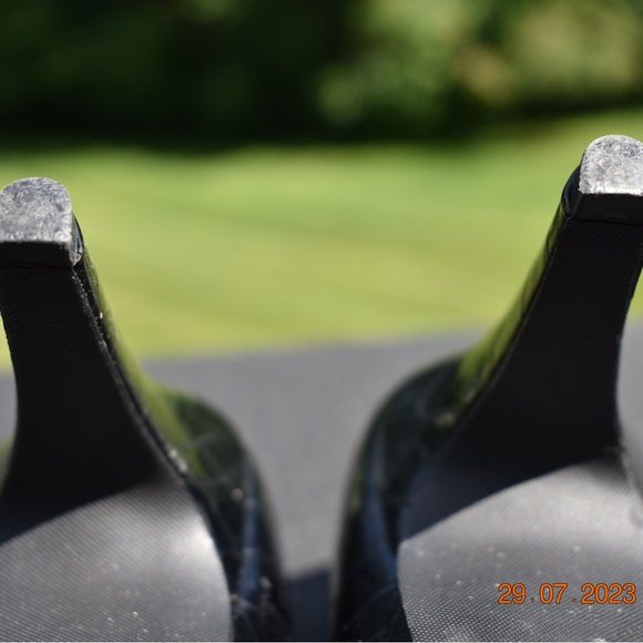 Women’s heels size 6 - Picture 3 of 3